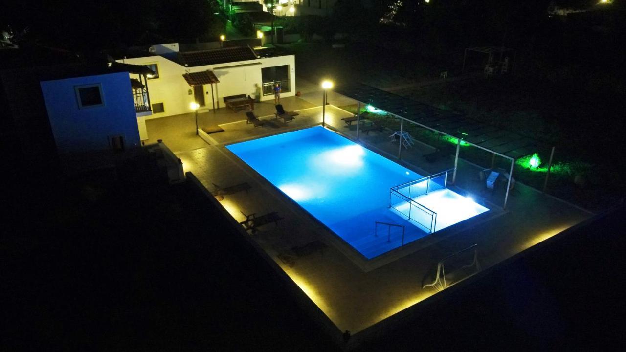 Parissis Eden Villas Skiathos Troulos Eksteriør billede