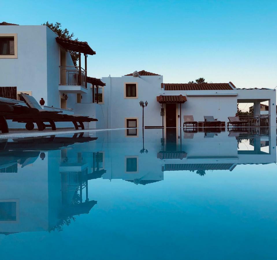 Parissis Eden Villas Skiathos Troulos Eksteriør billede